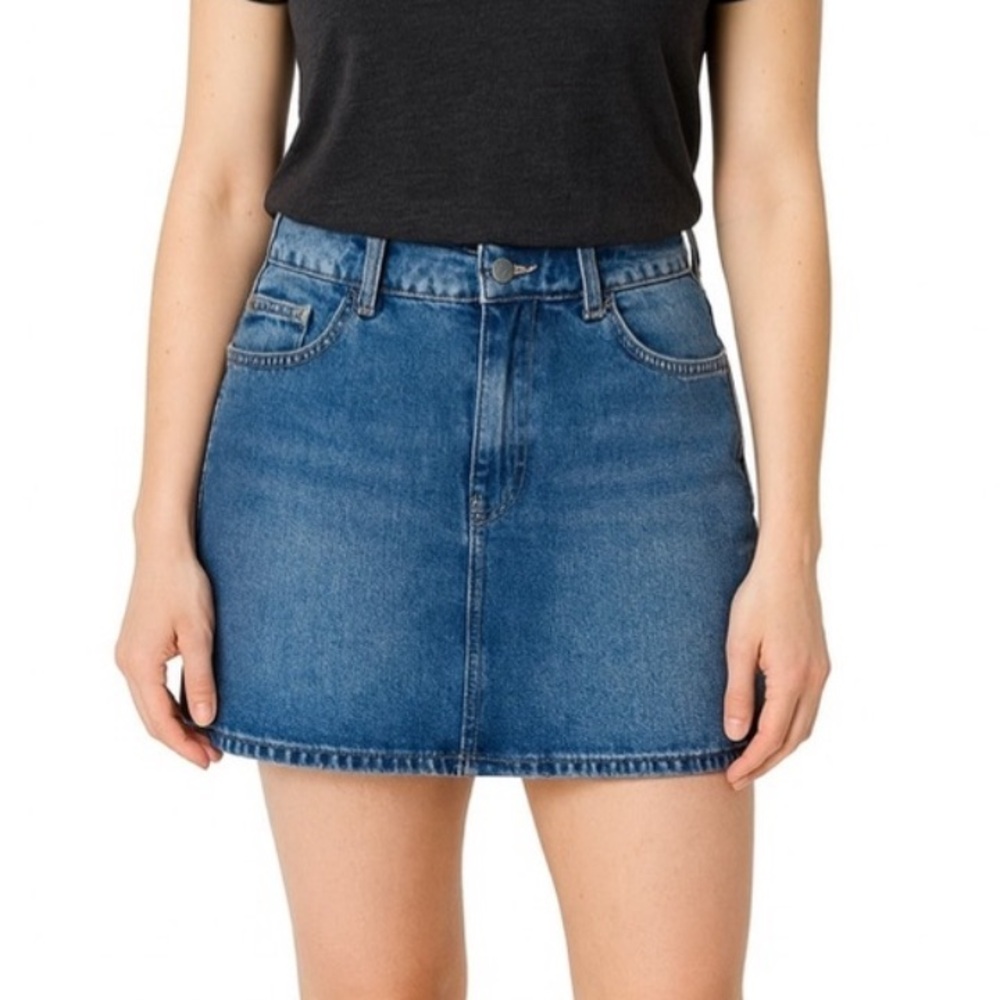 H&M Divided‎ Blue Denim High Waisted Mini Skirt Size 6